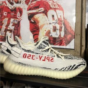 Yeezy Boost 350 V2 zebra